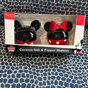 Disney Mickey and Minnie Salt and Pepper Shakers